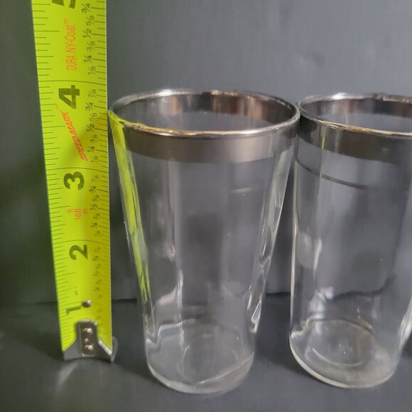 Set Of 4 Clear Glass Tumblers With Silver Rim - Picture 4 of 5